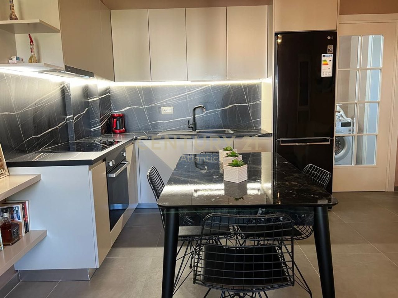 Appartamento 1+1 in vendita a Mali i Robit, Durrës