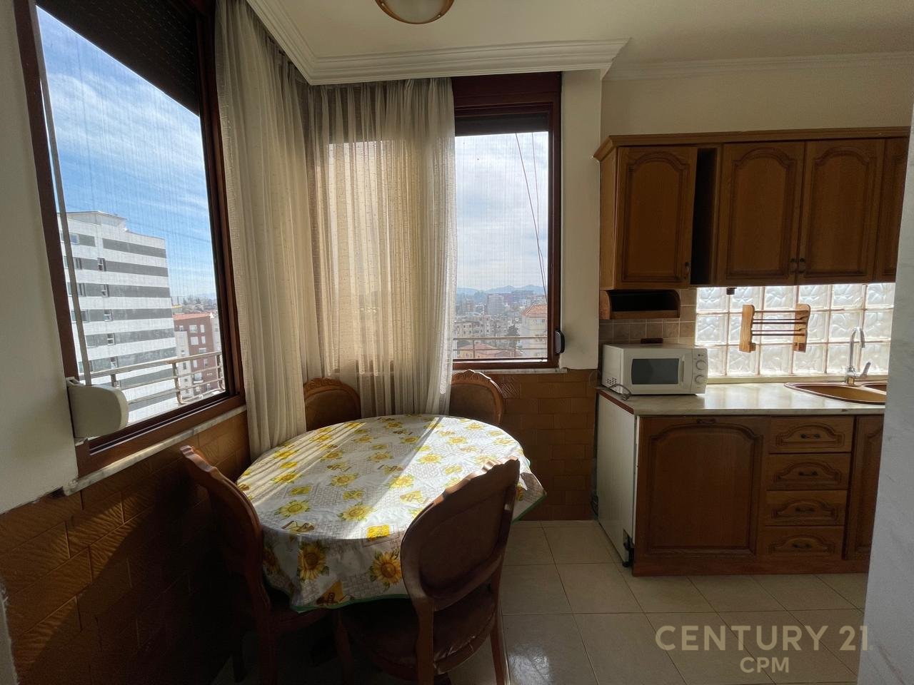 Apartament 2+1+Verande Per Qera!
