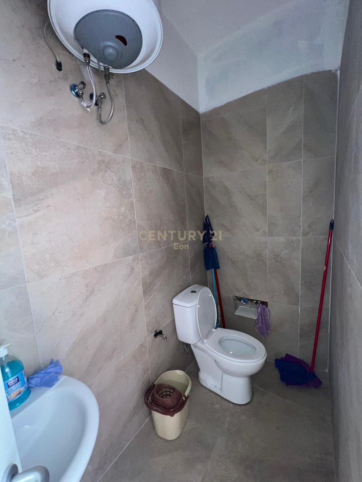 Multifunctional Space for Rent at the Train Station, Durrës - €400 | 10 m²