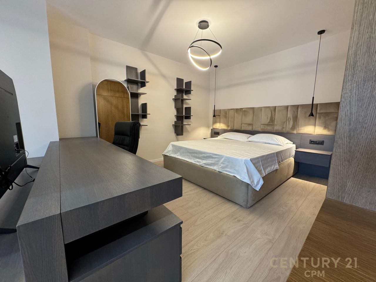 Apartament-studio me qira tek Pazari Ri!