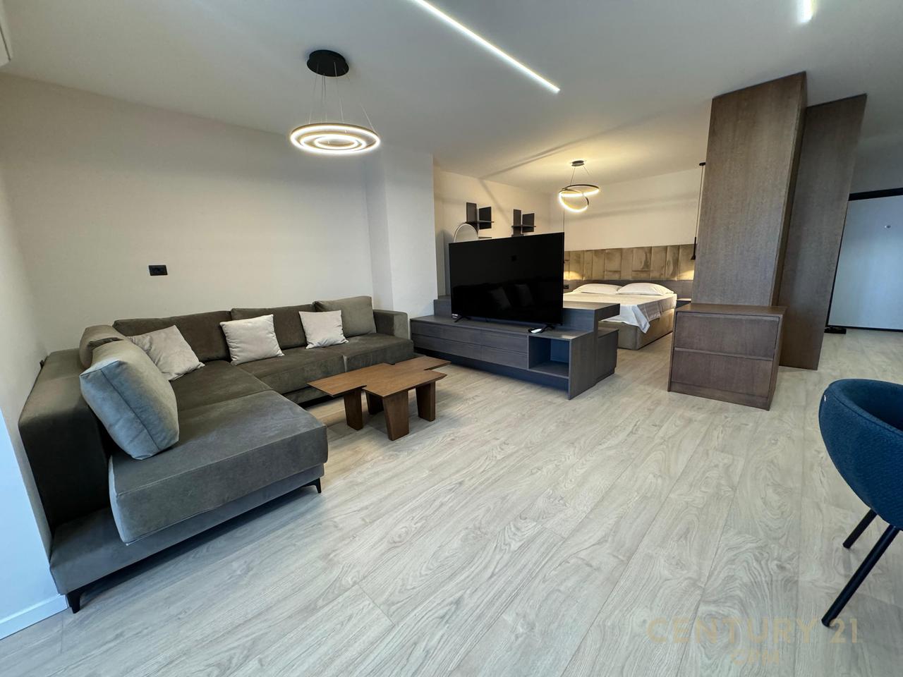 Apartament-studio me qira tek Pazari Ri!