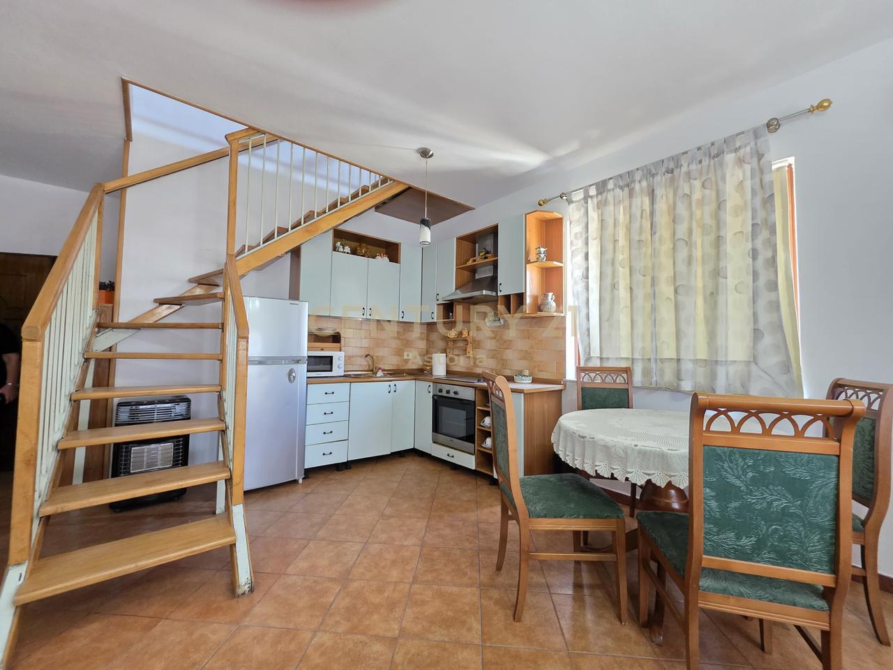 Duplex for rent in the area of the Paris Municipality, behind the Kristal Center