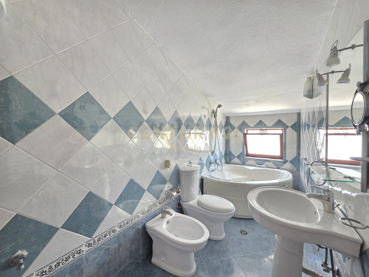 Duplex for rent in the area of the Paris Municipality, behind the Kristal Center