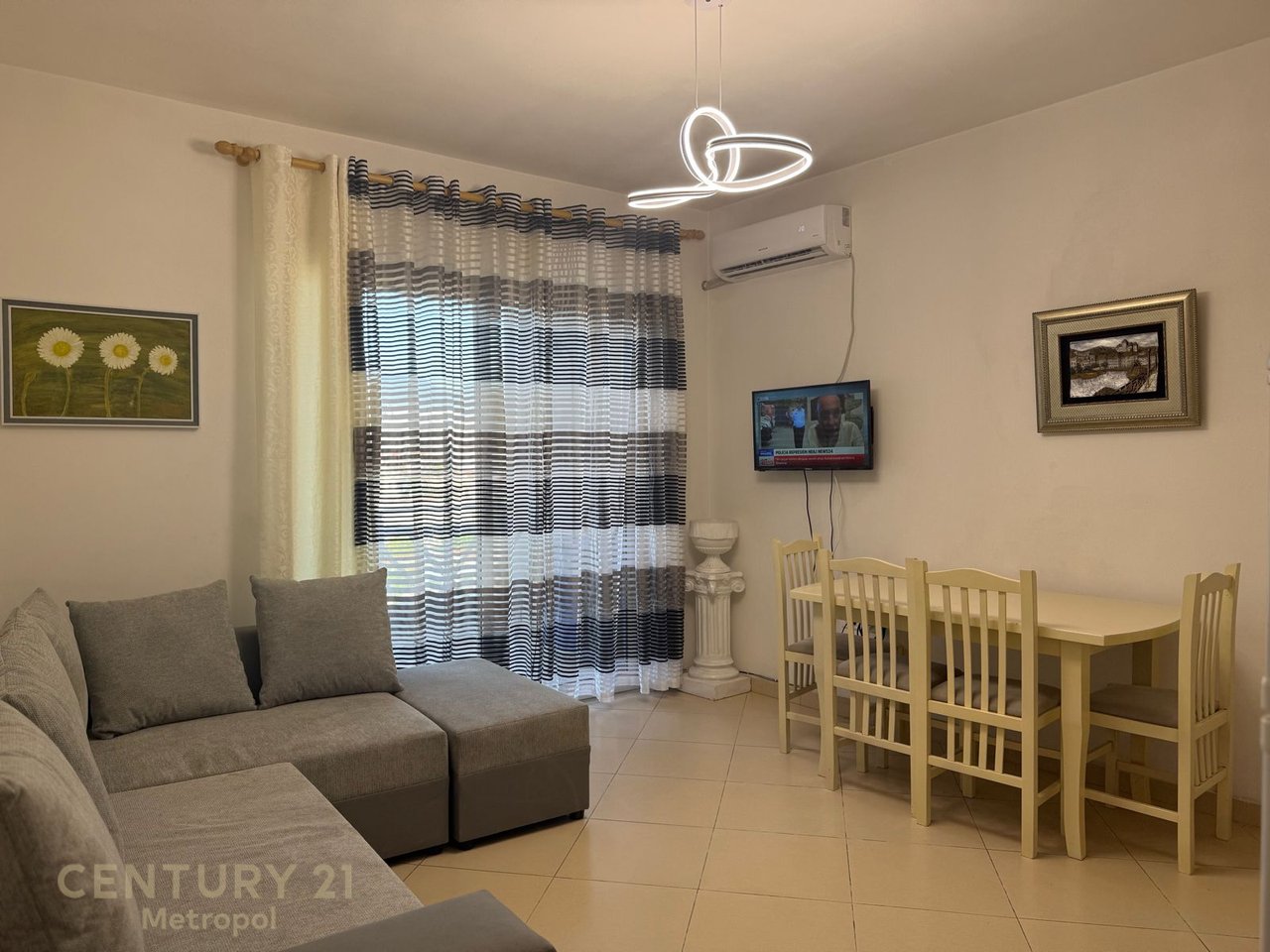 Japim me qira apartament 2+1 prane 21 Dhjetorit & Ring Center