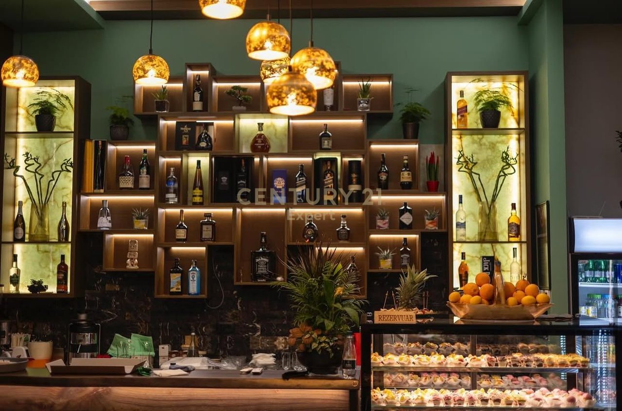 Bar-Pizzeria premises for sale in Sauk near Xibrak!!
