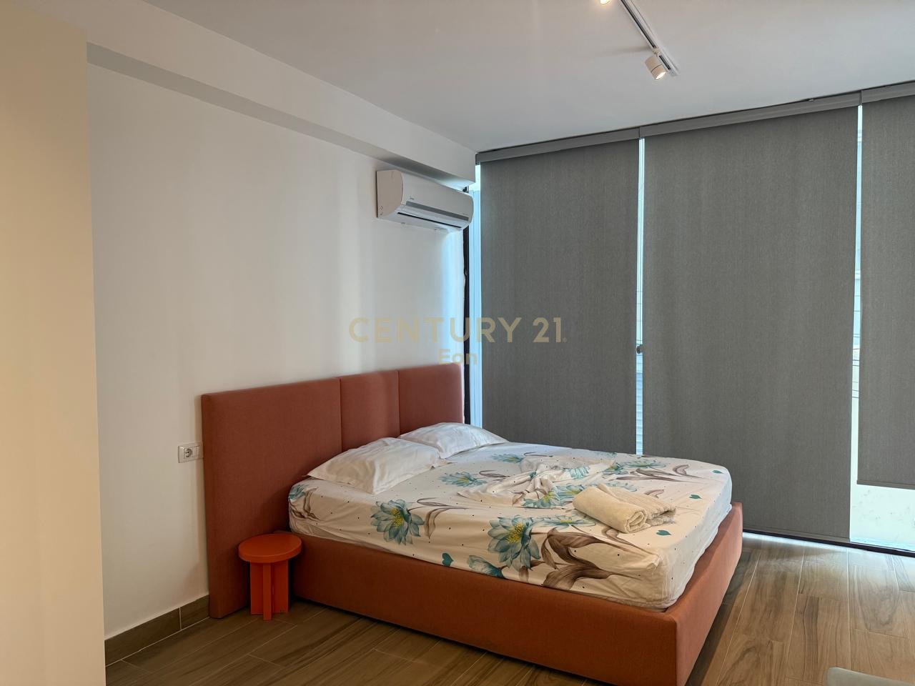 Apartment-Hotel Beach, Iliria is for Rent!