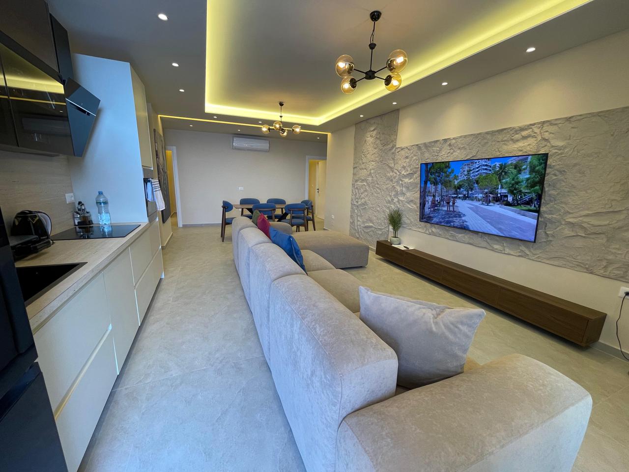 SARANDE, APPARTAMENTO IN VENDITA 3+1+3 TOTALMENTE RISTRUTTURATO