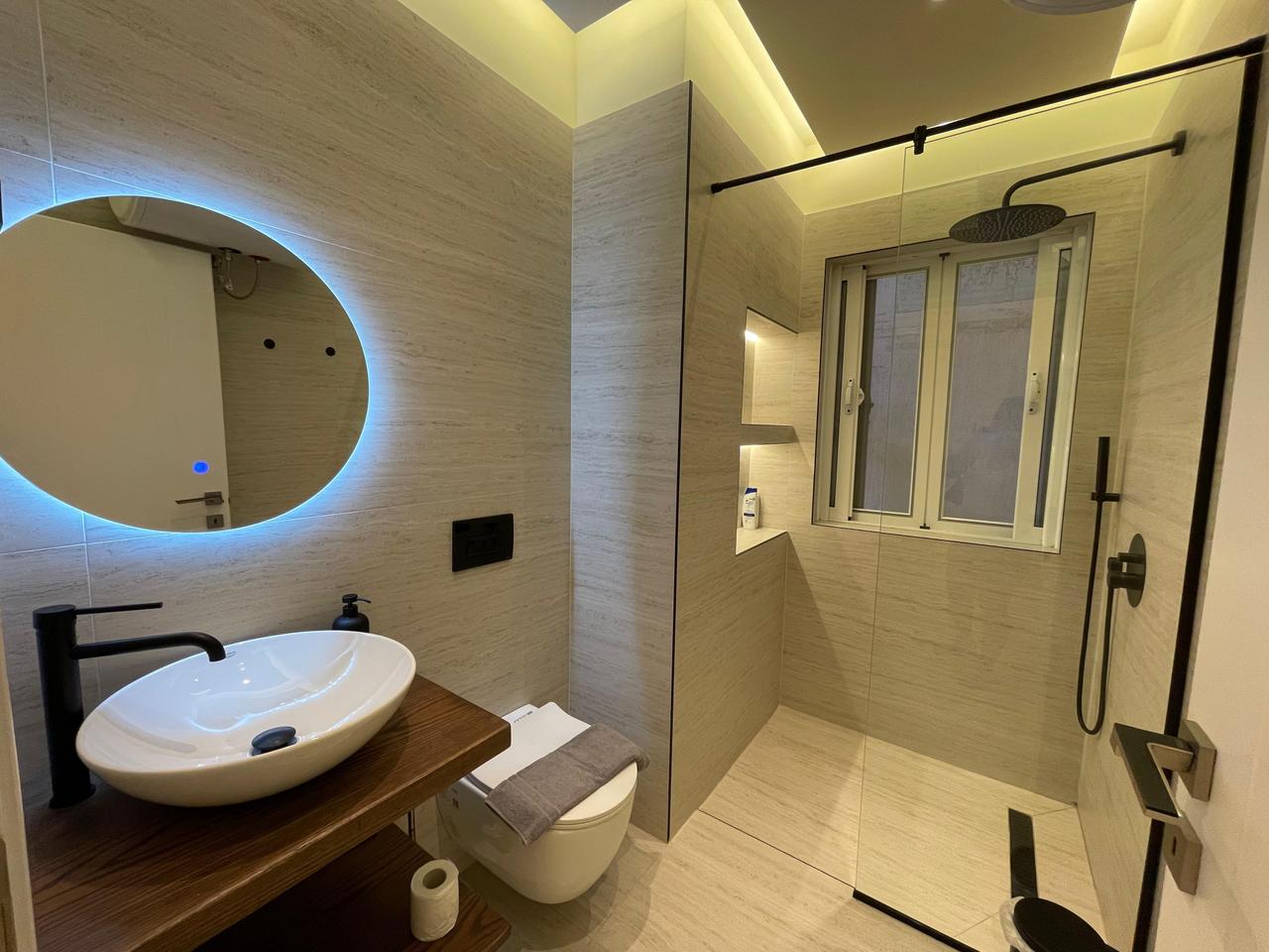 SARANDE, APPARTAMENTO IN VENDITA 3+1+3 TOTALMENTE RISTRUTTURATO