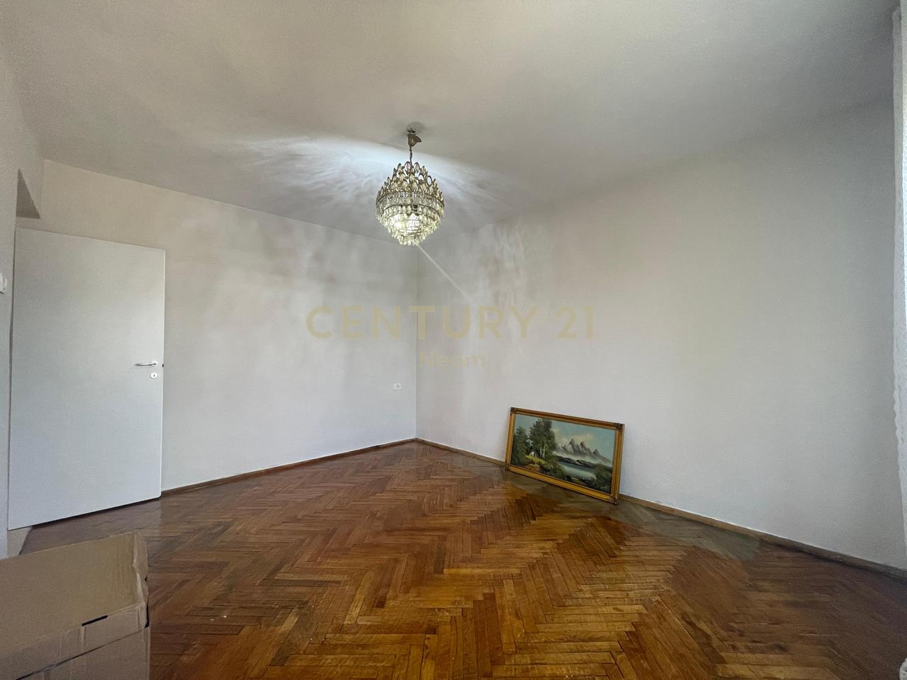 QIRA, APARTAMENT 3+1, RRUGA FORTUZI!!