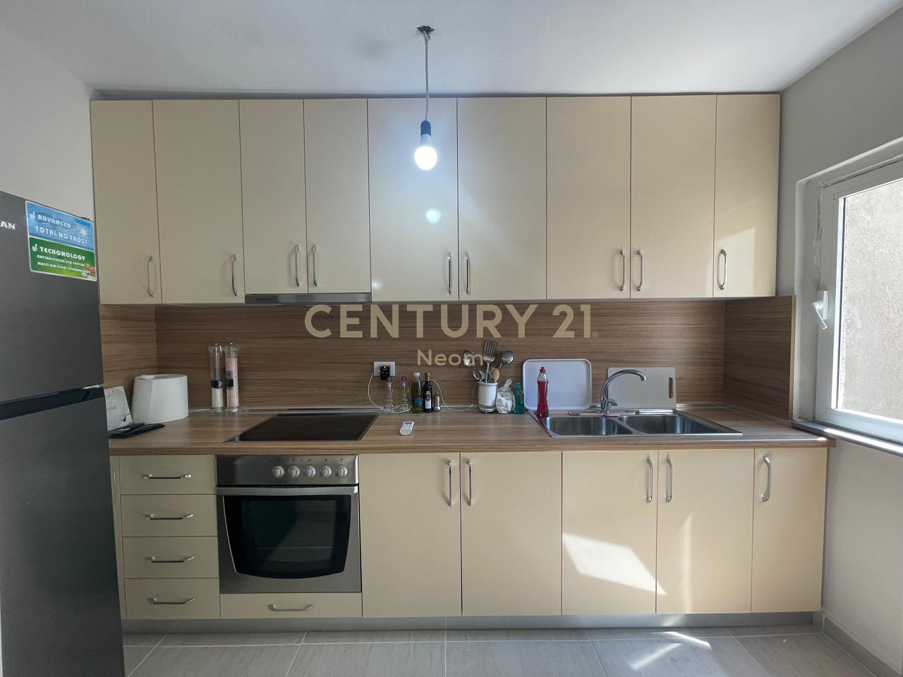 QIRA, APARTAMENT 3+1, RRUGA FORTUZI!!