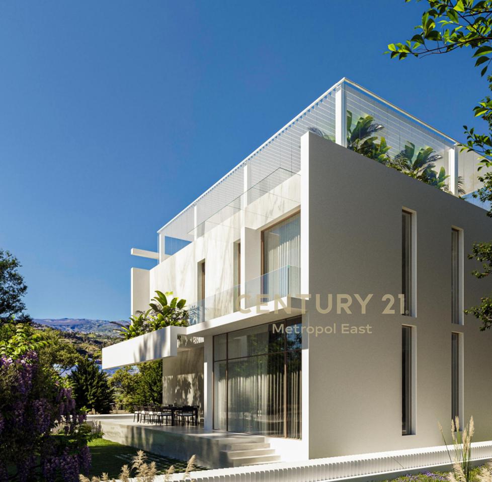 2 individual villas for sale at the Dry Lake