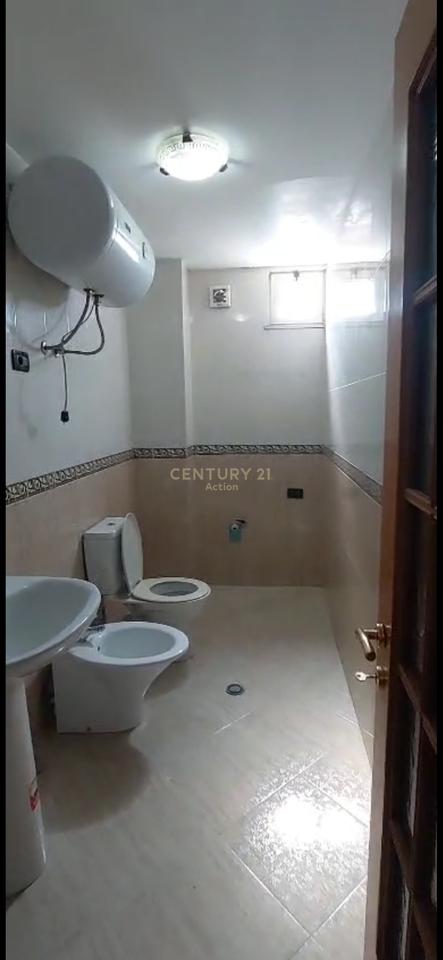 FOR RENT OFFICE/RESIDENTIAL APARTMENT 3+1+2, NEW MARKET!