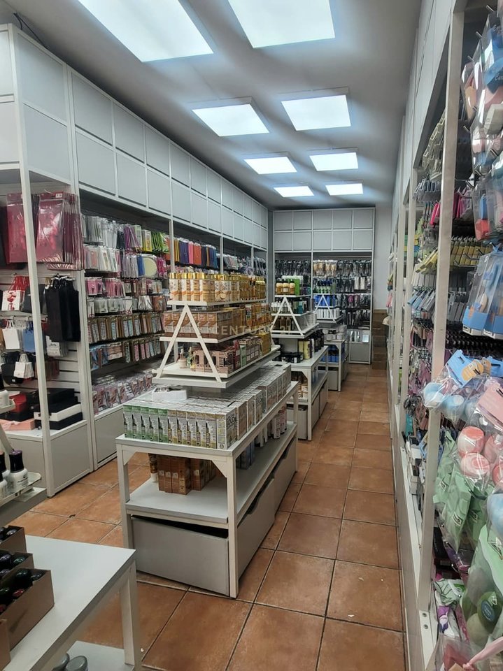 ‼️COMMERCIAL UNIT FOR SALE, KAVAJA ROAD!‼️