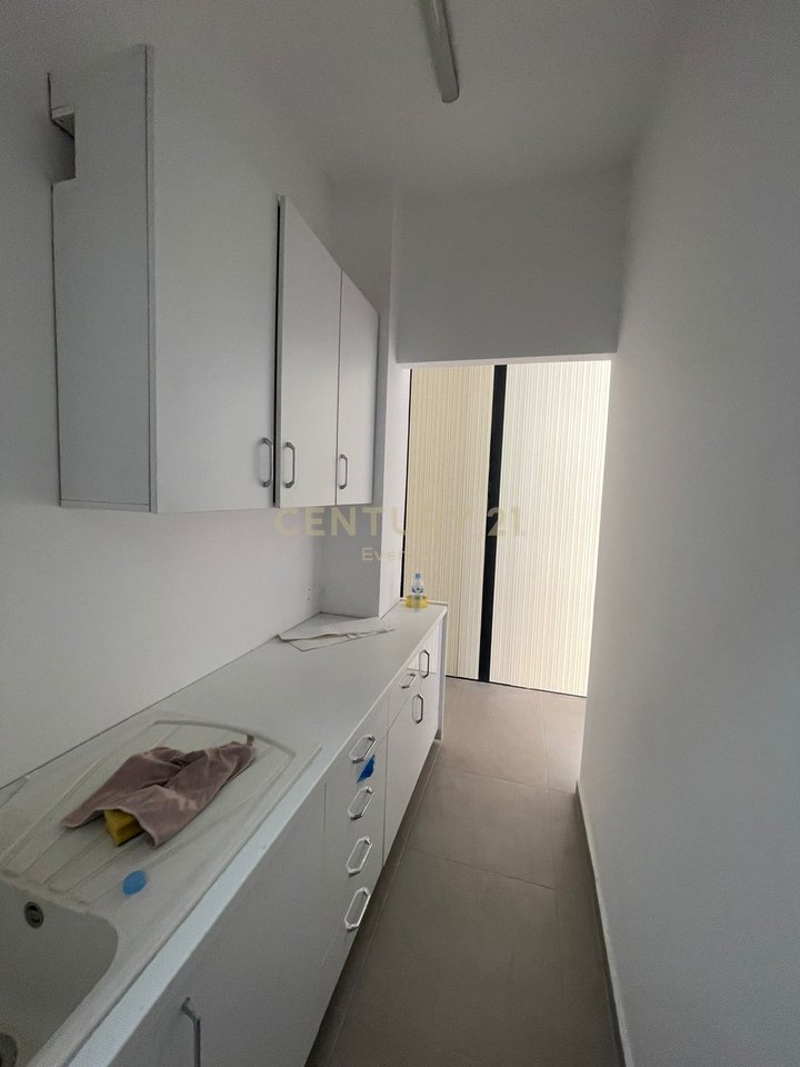 DRITAN HOXHA STREET, OFFICE SPACE FOR RENT