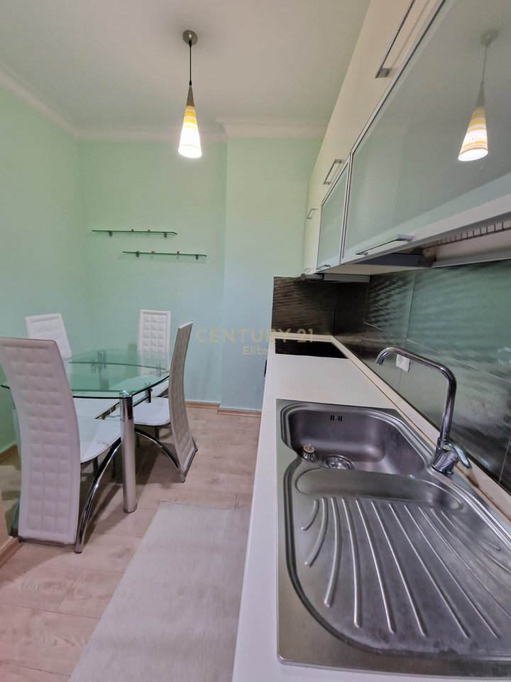 1+1 apartment for rent near Blloku