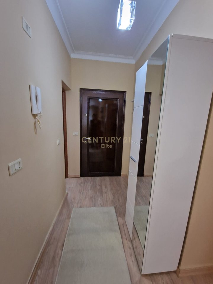 1+1 apartment for rent near Blloku