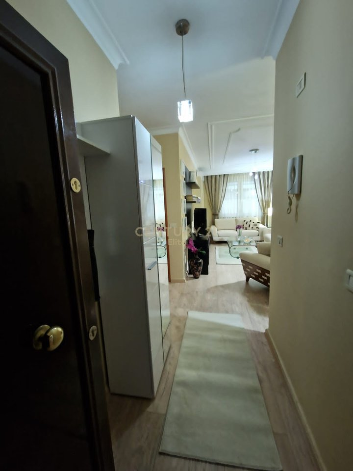 1+1 apartment for rent near Blloku