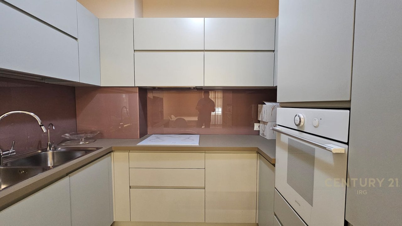 APARTMENT 2+1 WITH PARKING IN KODRA E DIELLIT.