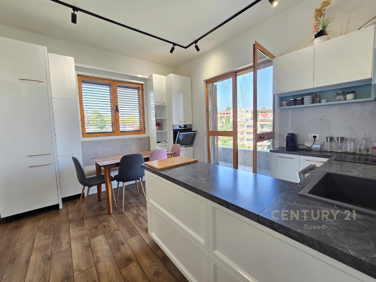For rent 3+1+2 + Parking space in Sauk te Ri!!