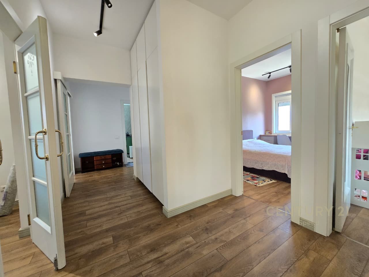 For rent 3+1+2 + Parking space in Sauk te Ri!!