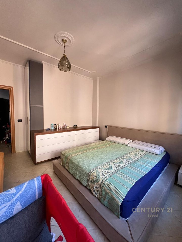 Apartament per shitje  1+1 në plazhin e Golemit!