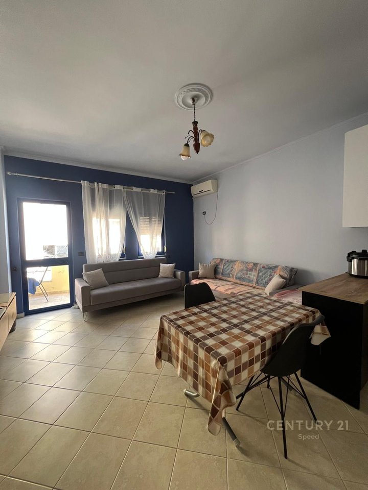 Apartament per shitje  1+1 në plazhin e Golemit!