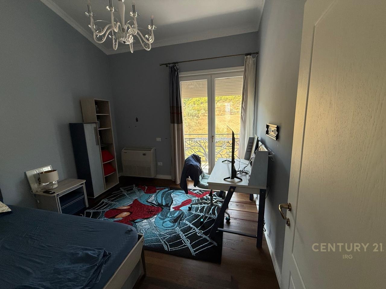 House for rent in the Vaqarri neighborhood!