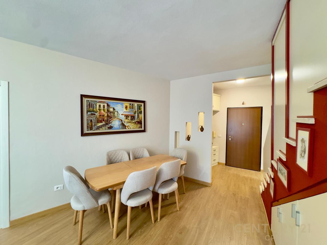 DUPLEX 2+1+2 PER QIRA PRANE KOMPLEKSIT "HALILI", RRUGA E DIBRES!