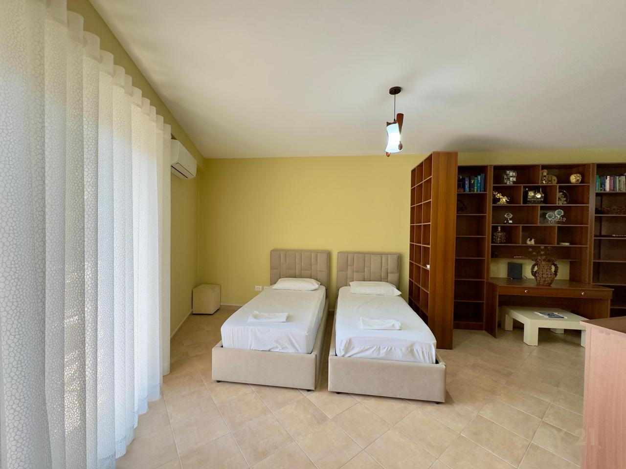DUPLEX 2+1+2 PER QIRA PRANE KOMPLEKSIT "HALILI", RRUGA E DIBRES!