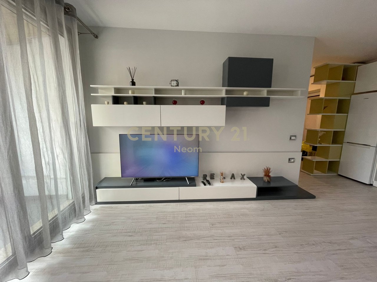 QIRA, APARTAMENT 2+1 TE NOBIS, LIQENI I TIRANES!