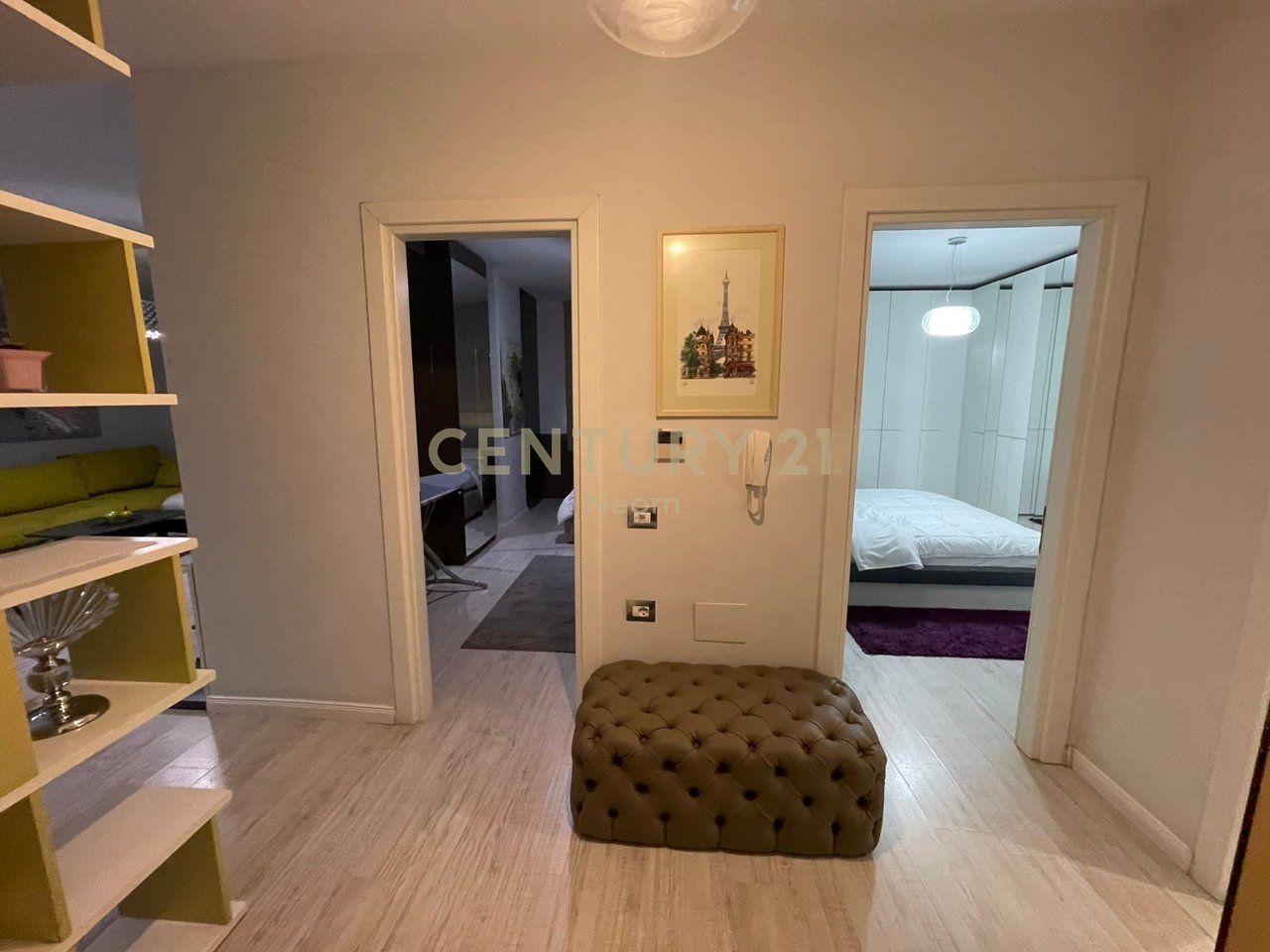 QIRA, APARTAMENT 2+1 TE NOBIS, LIQENI I TIRANES!