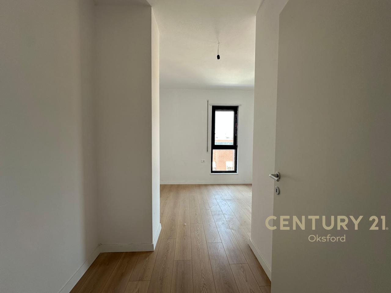 SHITET APARTAMENT 3+1+2, TEK KOMUNA E PARISIT!