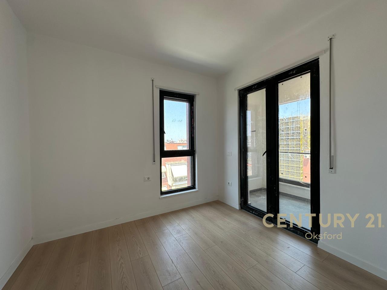 SHITET APARTAMENT 3+1+2, TEK KOMUNA E PARISIT!