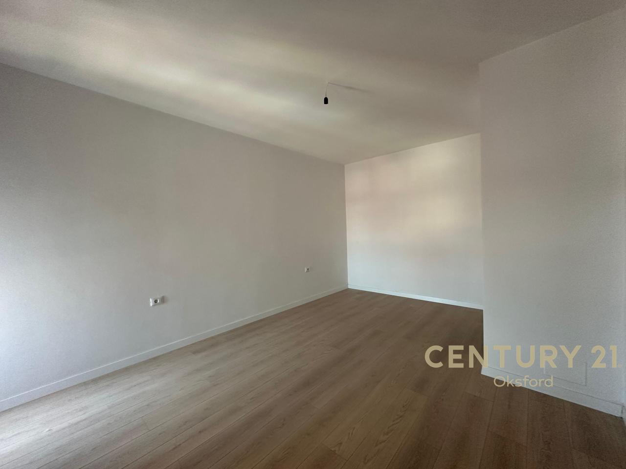 SHITET APARTAMENT 3+1+2, TEK KOMUNA E PARISIT!