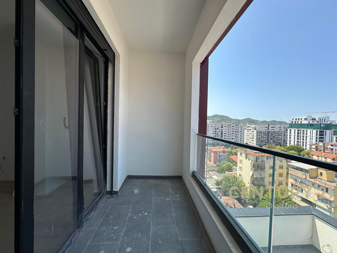 SHITET APARTAMENT 3+1+2, TEK KOMUNA E PARISIT!
