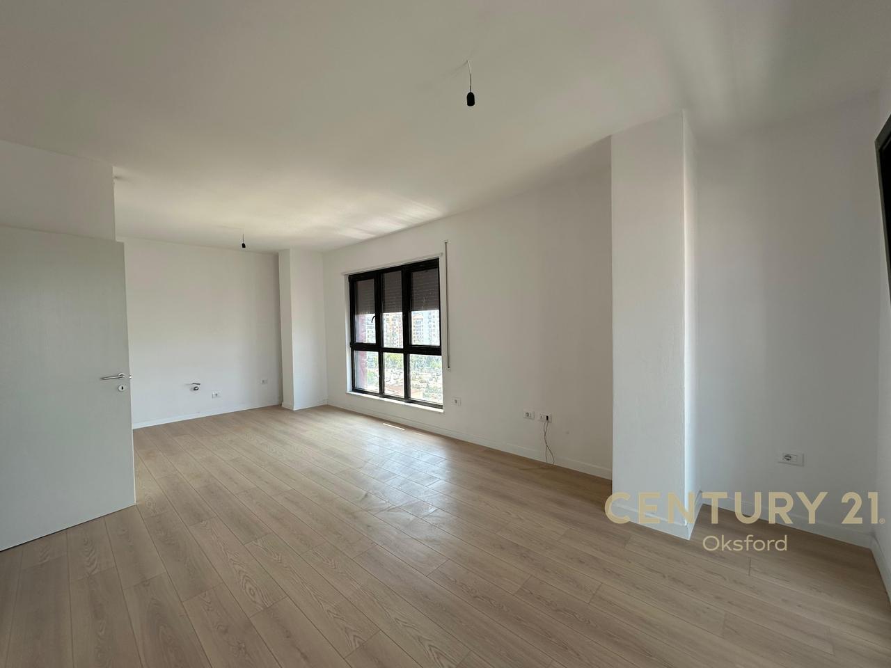 SHITET APARTAMENT 3+1+2, TEK KOMUNA E PARISIT!