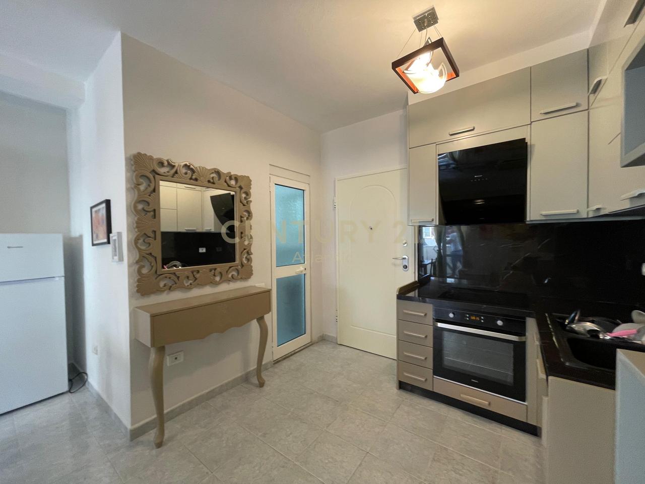 Appartamento 1+1 in vendita con vista mare, a 20 m dal mare, Iliria Beach, Durazzo!
