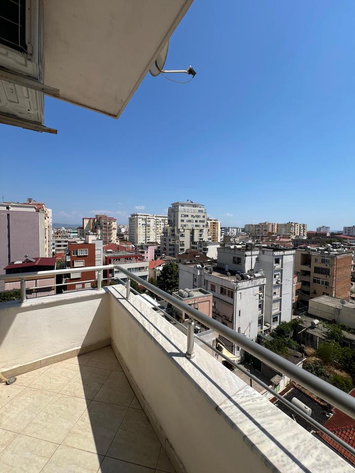 Apartament 2+1 Me Qira në Lagjen nr.5, Durrës !