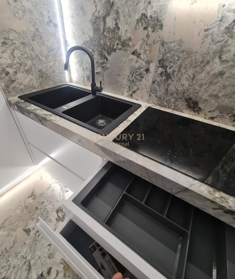 Super Apartament 1+1+Parkim Jepet me Qira