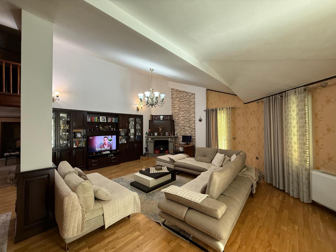 FOR SALE Luxury Duplex 3 + 1 + 2 + veranda + parking space near the Dry Lake!