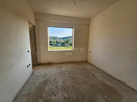 Appartamento 2+1+2+Posto auto in vendita ad Astir!