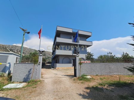 4-story hotel + 2400 m2 plot for sale in Shengjin | 2400 m²