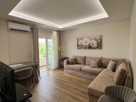 Shitet apartament 1+1 ne Qerret, 150 m larg detit!