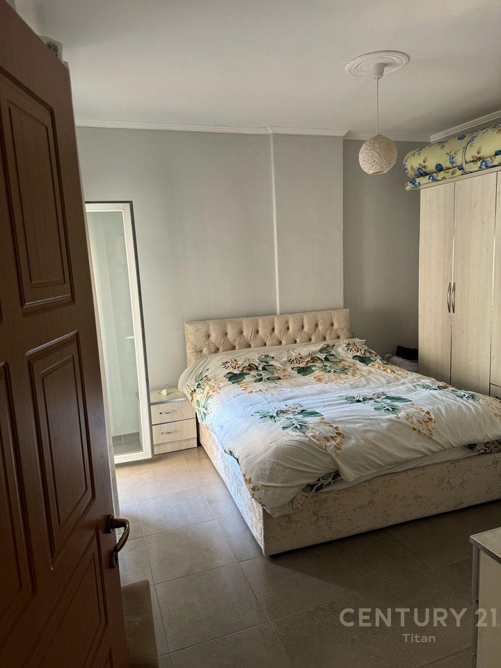 SHITET APARTAMENT 2+1+2 me DEPO, PRANE TERMINALIT D (VERI-JUG)!!!
