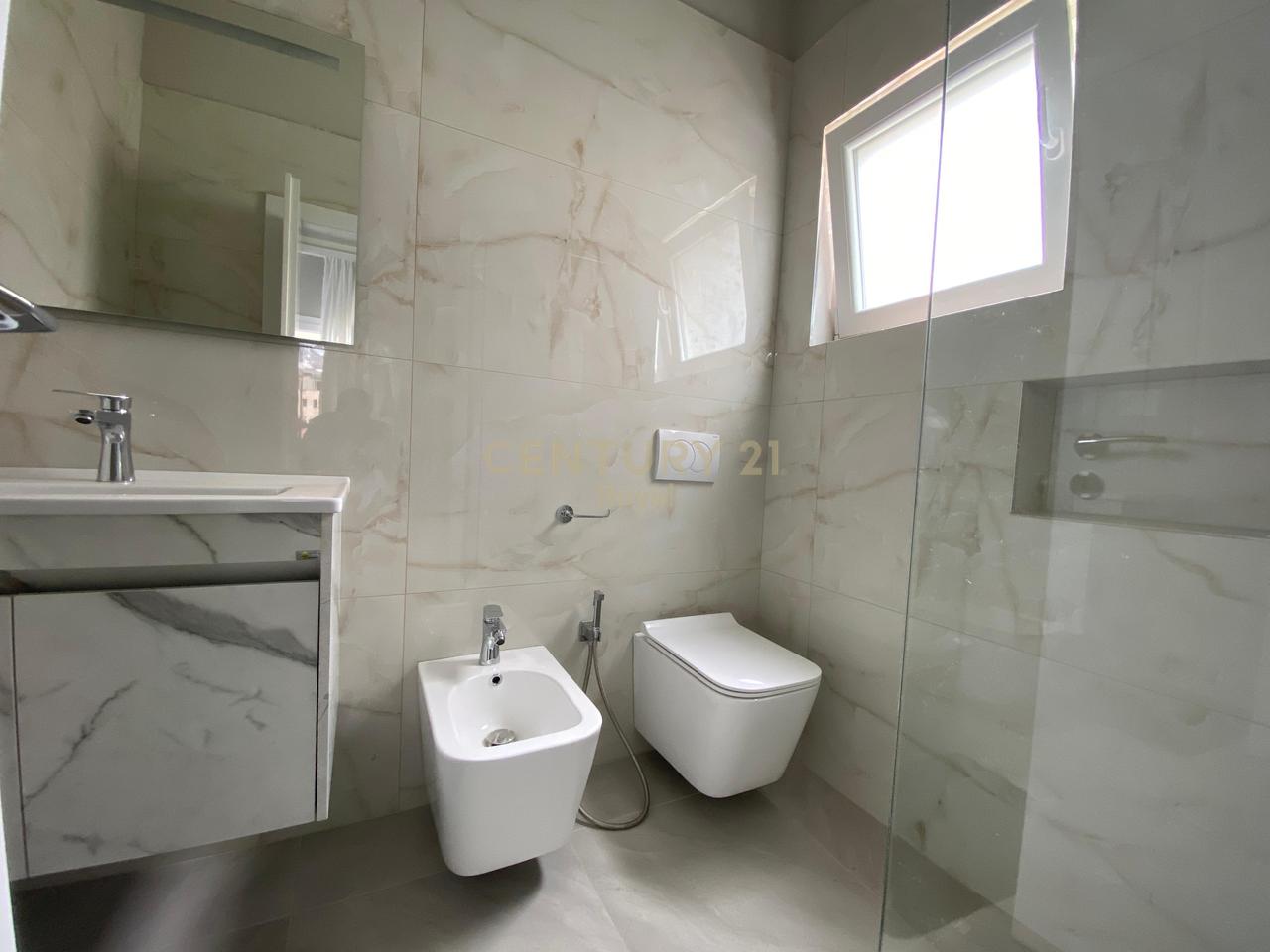 FOR RENT ONE-STOREY VILLA 2+1+2 +2 PARKING SPACE NEAR GERMAN VILLAS