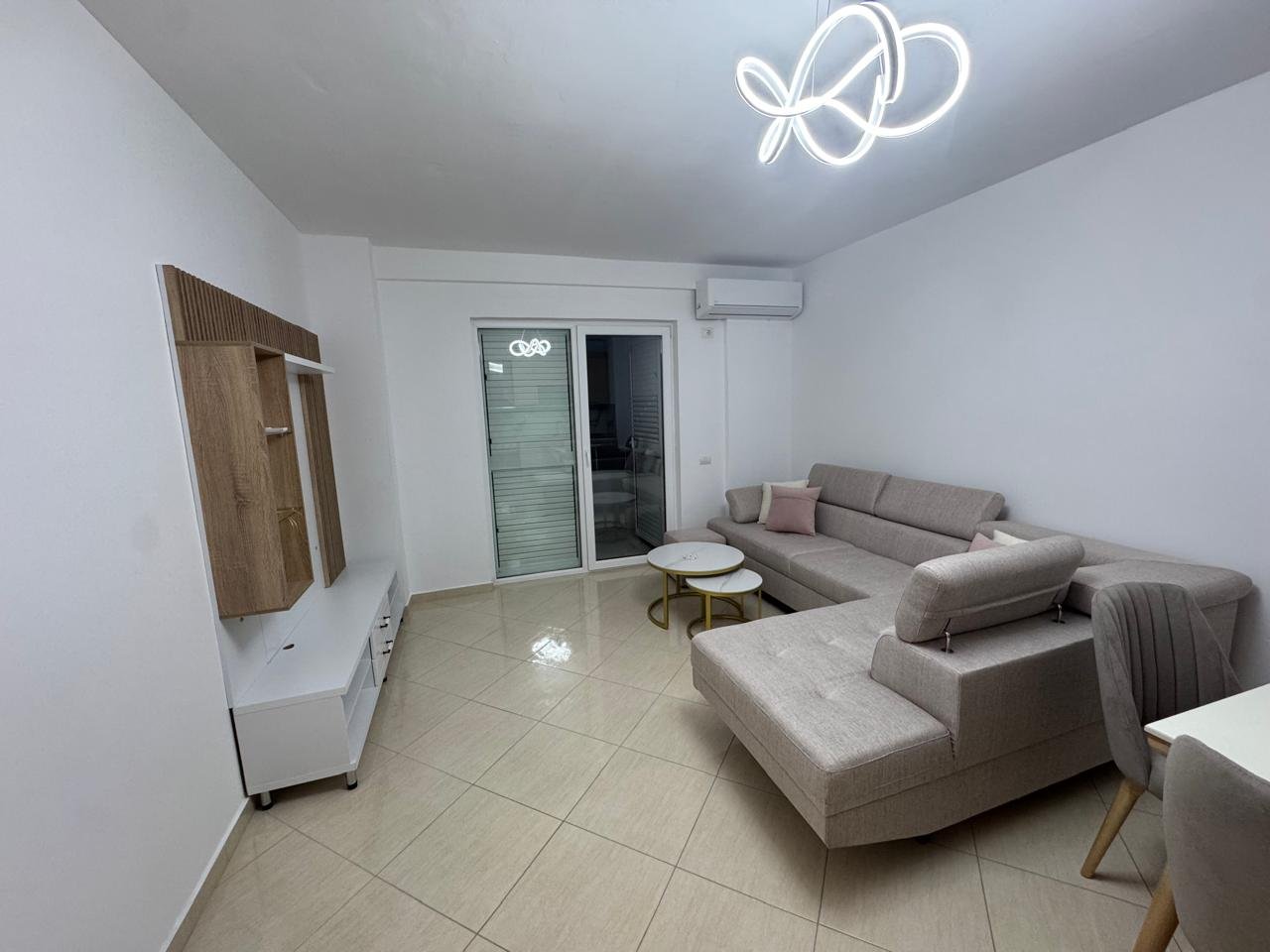 APARTAMENT 1+1 PER QERA ,NE LUNGOMARE!