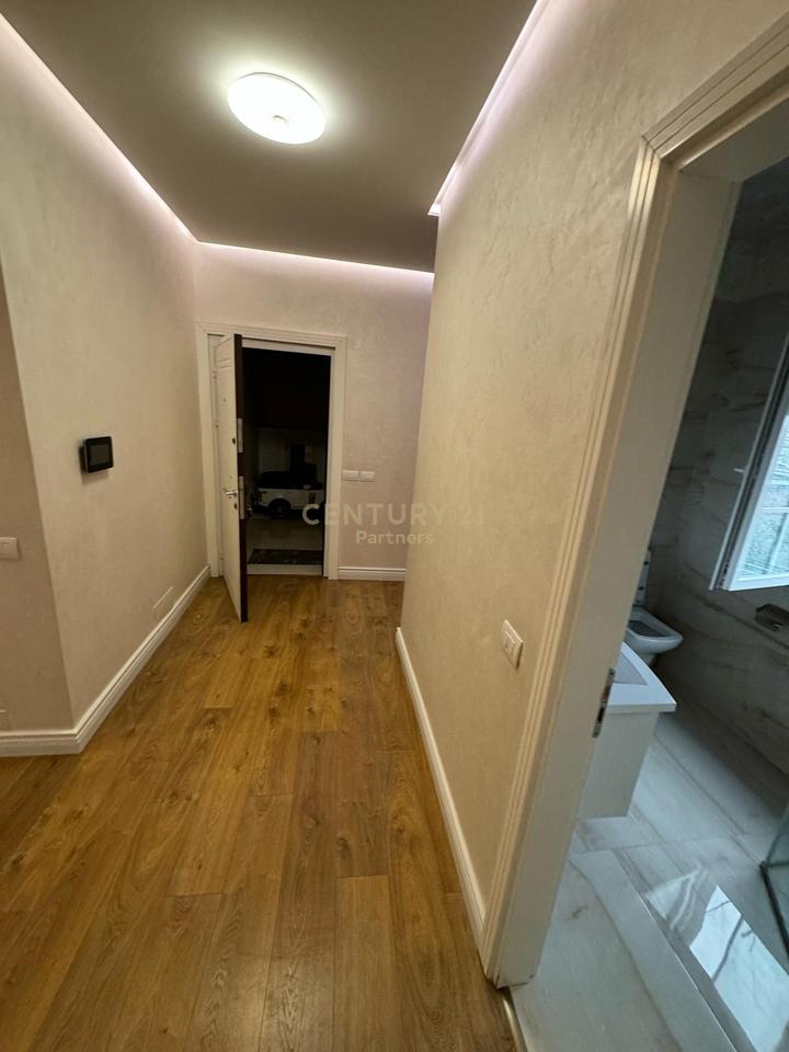 Apartment 3+1+2 for rent & 2 parking spaces in Fresk