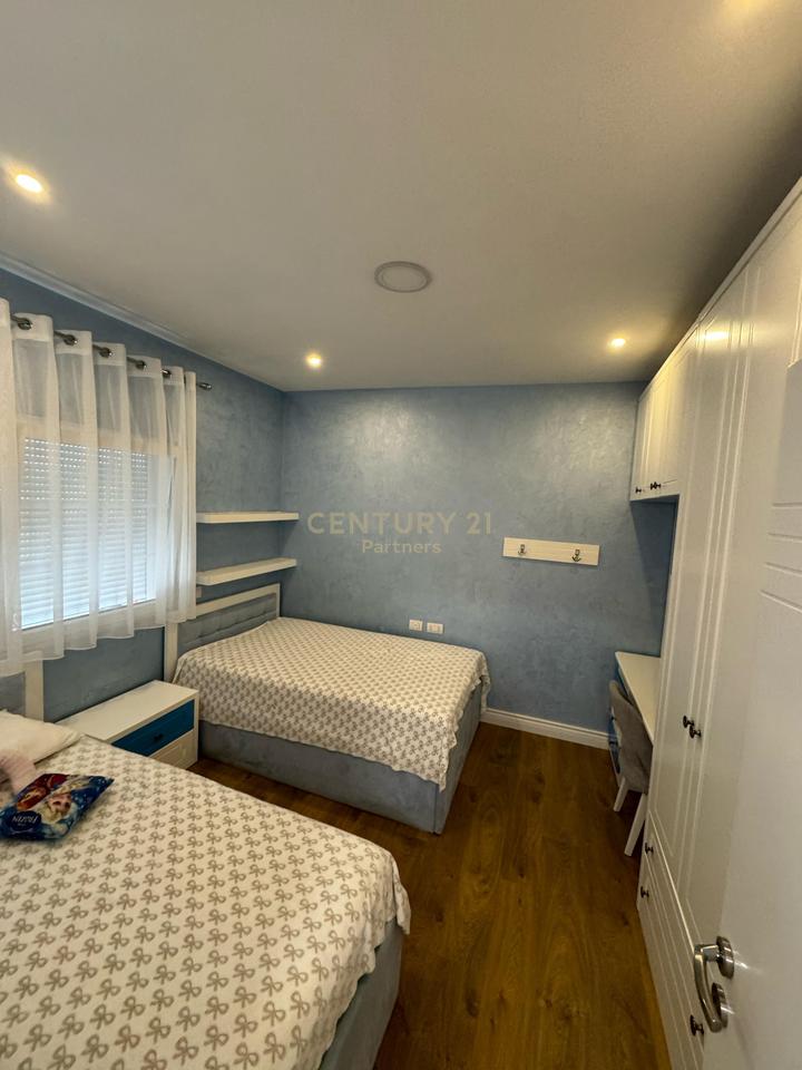 Apartment 3+1+2 for rent & 2 parking spaces in Fresk