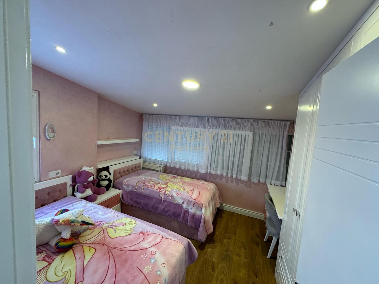 Apartment 3+1+2 for rent & 2 parking spaces in Fresk