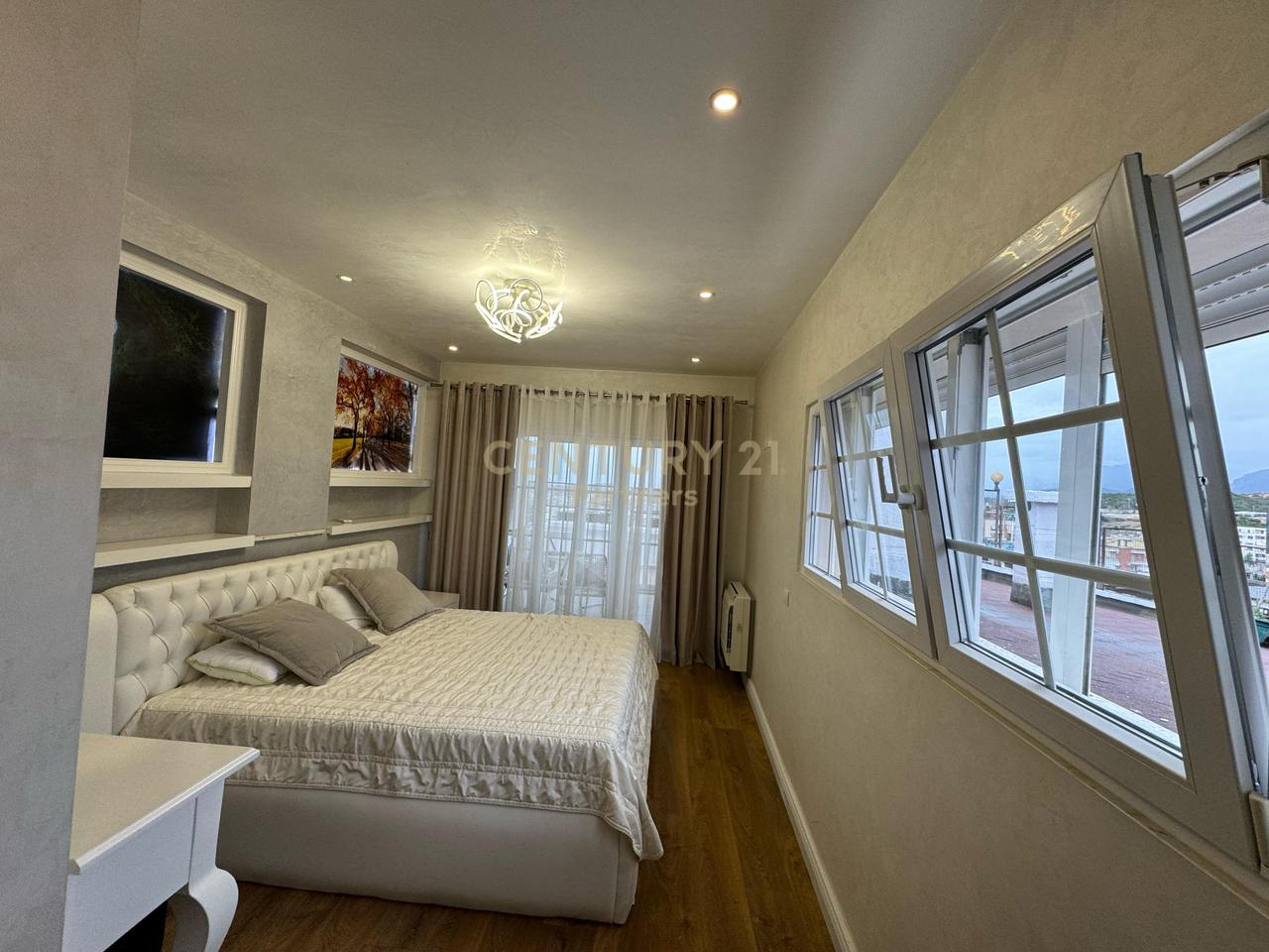 Apartment 3+1+2 for rent & 2 parking spaces in Fresk